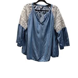 Crown & Ivy Women's XL Light Chambray Tunic V-Neck 1/2 Lace Bell Sleeves